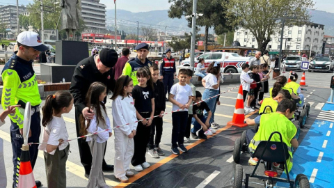 Bursa İl Jandarma Komutanlığı'ndan miniklere trafik dersi