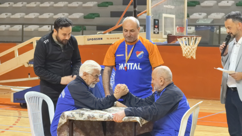 Gençlik ve Spor İl Müdürlüğü'nde yaşlı sporcular yarıştı!