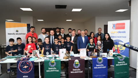 Uzay ve savunma alanındaki genç projelere AK Parti'den yakın takip