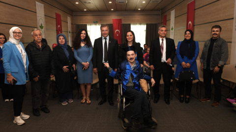 Okuma aşkı engel tanımadı 