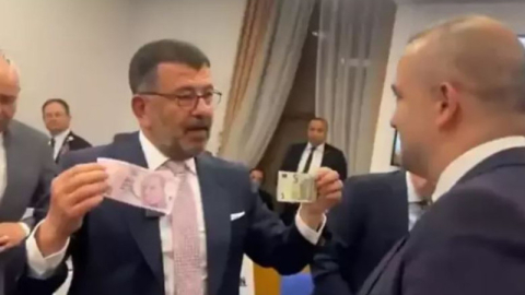 Merkez Bankası Başkanı Karahan'a Meclis'te dövizli protesto