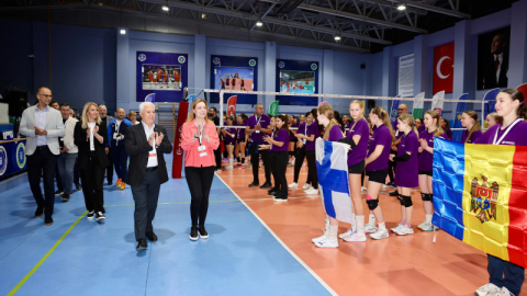 Kardeş Şehirler Voleybol Turnuvası başladı