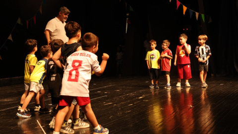 Nilüferli minikler drama gösterileriyle alkış topladı