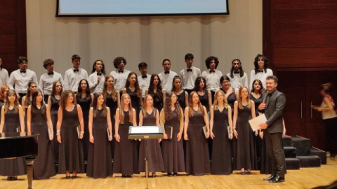 Zeki Müren GSL Korosu İzmir'de uluslararası başarıya imza attı