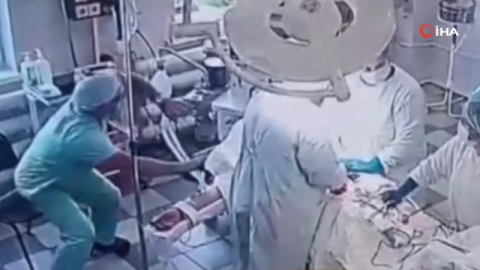 Doktorlar 8.8'lik depreme ameliyatta yakalandı