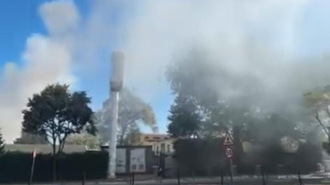 Restoranın çatısından yükselen dumanlar paniğe neden oldu