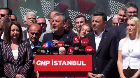Özgür Özel'den CHP İstanbul İl Başkanlığı'nda açıklamalar