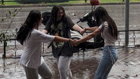 Bursa’da yağmur sevinci...Böyle dans ettiler