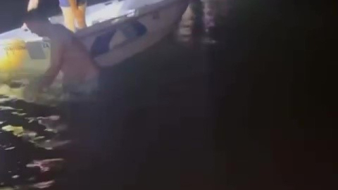 Bursa'da batan balıkçı teknesindeki 3 kişiyi trafik polisi kurtardı