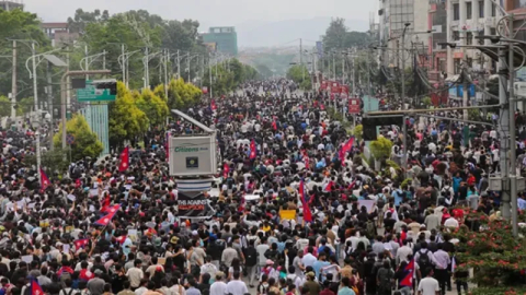Olaylar kontrolden çıkmıştı: Nepal'de bir ilk yaşandı