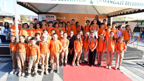 -	Öğrencilerden Osmangazi Kitap Fuarına Büyük İlgi