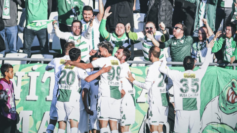 Timsah Soma deplasmanında şov yaptı