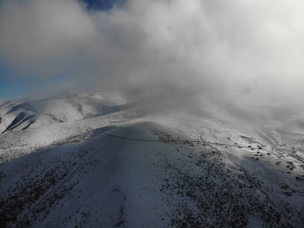 Zigana Kayak Tesislerine sezonun ilk karı yağdı