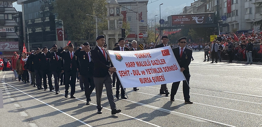 29 Ekim Bursa'da coşkuyla kutlandı...