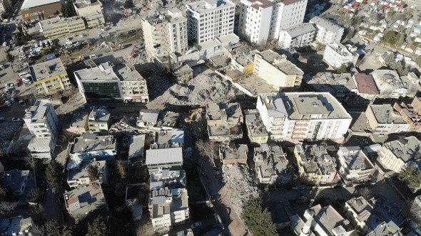 Havadan çekilen görüntüler Adıyaman'daki felaketin büyüklüğünü gözler 