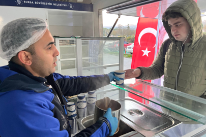 Bursa Büyükşehir’den üniversite öğrencilerine sıcak çorba