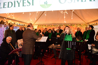 Bursalılar Yeni Yıl Festivali’nde türk sanat müziğiyle ısındı