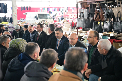 Başkan Oktay Yılmaz’dan pazar esnafına ziyaret