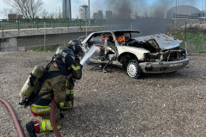 Bursa İtfaiyesi’nden Koç Üniversitesi ekibine uygulamalı eğitim