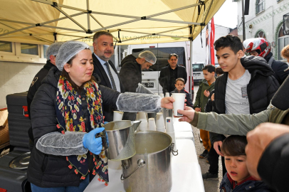 Osmangazi’de Cuma Namazı sonrası sıcak çorba ikramı