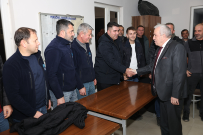 Nilüfer’de karla mücadele kahramanlarına Başkan desteği