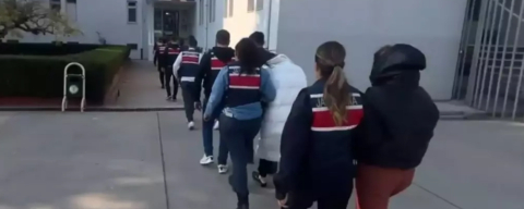 Siber dolandırıcılara darbe: 17 ilde 118 şüpheli yakalandı