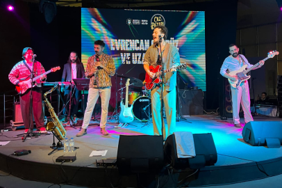 Bursa’da caz keyfi: Evrencan Gündüz ve Uzaylılar’dan unutulmaz performans