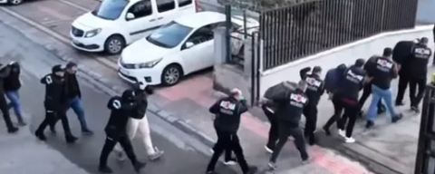 Mersin’de lavaş mafyasına operasyon: Elebaşıyla birlikte 17 tutuklama