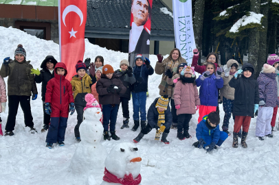 Osmangazi’de kış eğlencesi: Kardan adam ve sanat