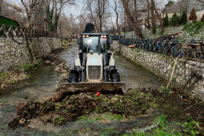 Büyükşehir’den Misi Köyü’nde dere ve çevre temizliği