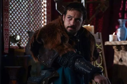 Mert Yazıcıoğlu ve M Lisa aşkı yeniden mi başladı? Fotoğraf kafaları karıştırdı