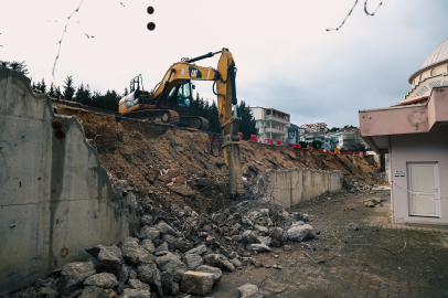 Nilüfer’de çöken duvara Büyükşehir’den çözüm