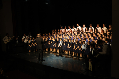 Nilüfer’de müzik ziyafeti: Minikler ve gençler sahneye çıktı