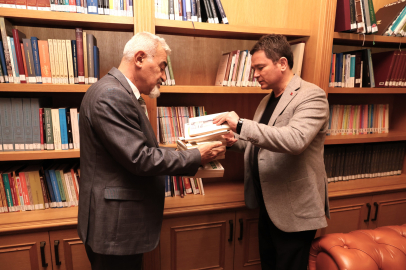 Osmangazi Belediyesi’nden anlamlı kitap bağışı