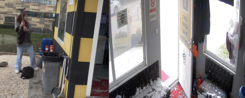 Çılgına dönen sağlık çalışanı taksi durağına saldırdı