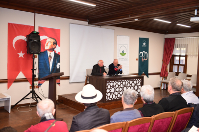 Şehrin kalbinde Dil Felsefesi rüzgarı esti