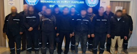 Bursa'da göçmen kaçakçılığı operasyonu: 13 yabancı uyruklu yakalandı