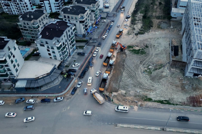 30 Ağustos Zafer Mahallesi’nde ulaşıma dört koldan neşter