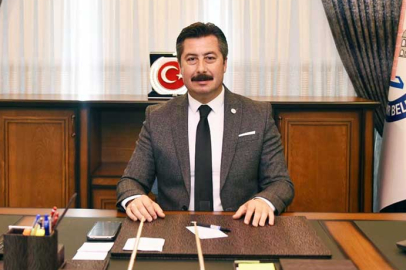 Ercan Özel “Yılın En Başarılı Belediye Başkanı” seçildi