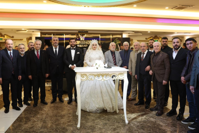 Bursa'da iş ve siyaset dünyasını buluşturan düğün