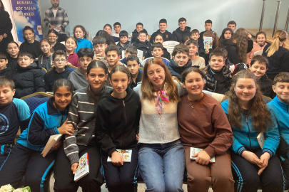 Melis Sena Yılmaz Nilüfer’de genç okurlarla buluştu