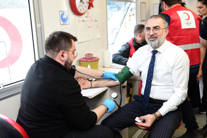 Başkan Erol Ramazan öncesi kan bağışıyla örnek oldu
