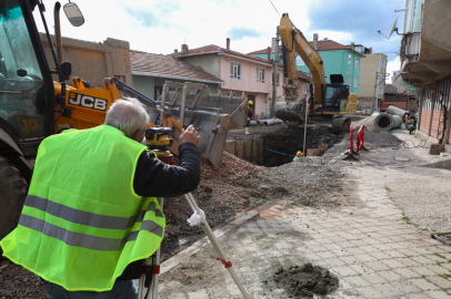 Mustafakemalpaşa’da 1970’ten kalma borular değişiyor