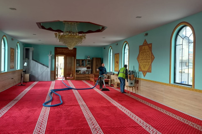 Bursa Büyükşehir'den Balkanlar'daki camilerde Ramazan temizliği