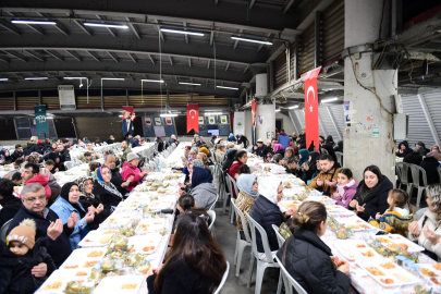 Osmangazi’de Ramazan bereketi: Mahallelerde gönül sofraları kuruldu