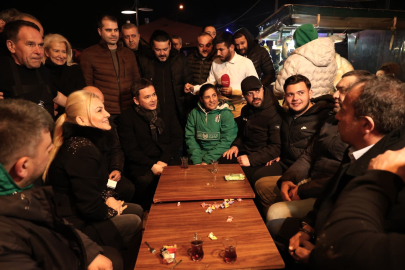 Başkan Aydın Tarihi Abdal Meydanı’nda vatandaşlarla sahur yaptı