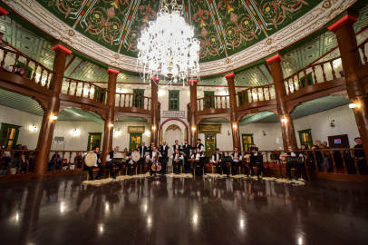 Bursa Mevlevihanesi’nde tasavvuf müziği rüzgarı