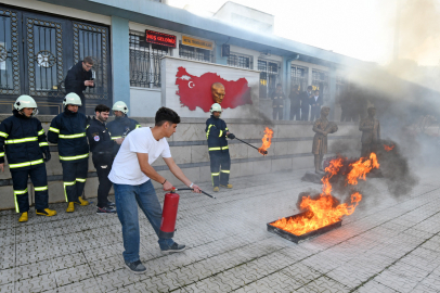 Osmangazi’de afet tatbikatı: Öğrenciler gerçek müdahaleyi deneyimledi