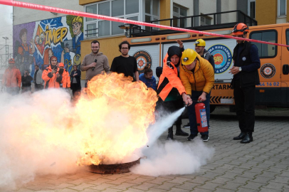 Yıldırım’da öğrencilere deprem ve yangın tatbikatı