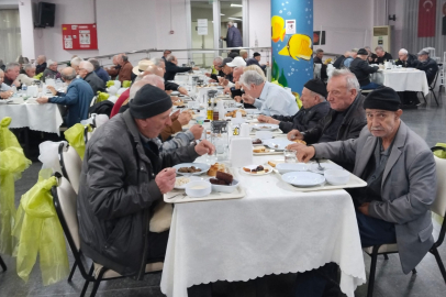 Burtom Sağlık Grubu’ndan huzurevinde Ramazan dayanışması